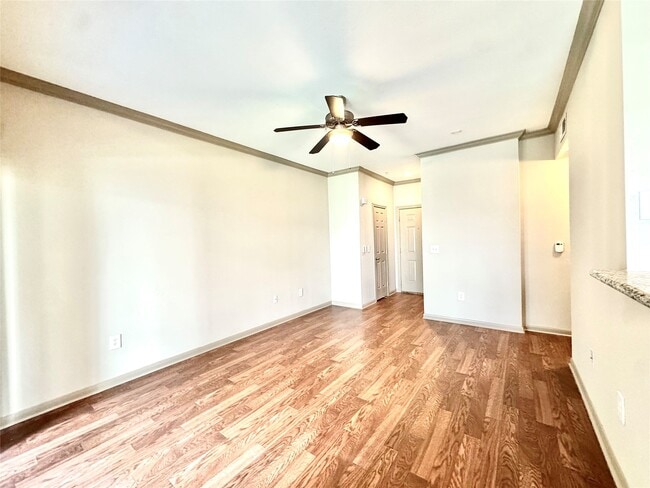 Building Photo - 702 Hadley St