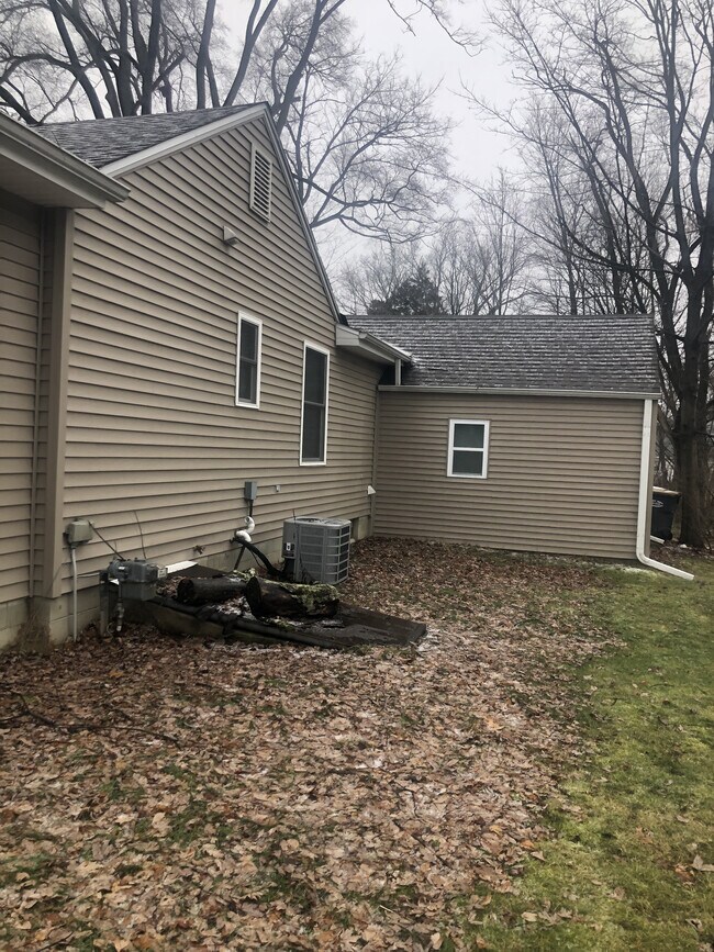 5831 Iowa Ave, Portage, MI 49024 House Rental in Portage, MI