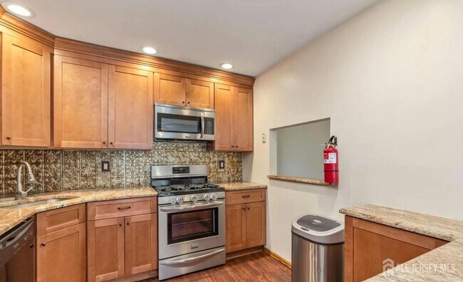 Foto del edificio - 378 lancaster Ct