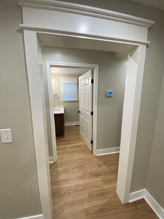 Foto del edificio - Remodeled Bungalow in Smiths Station