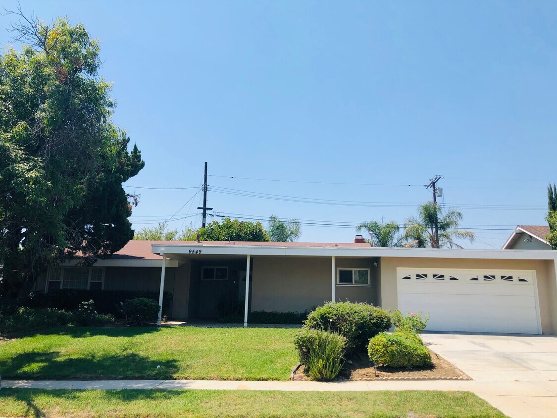 Primary Photo - 9549 Forbes Ave