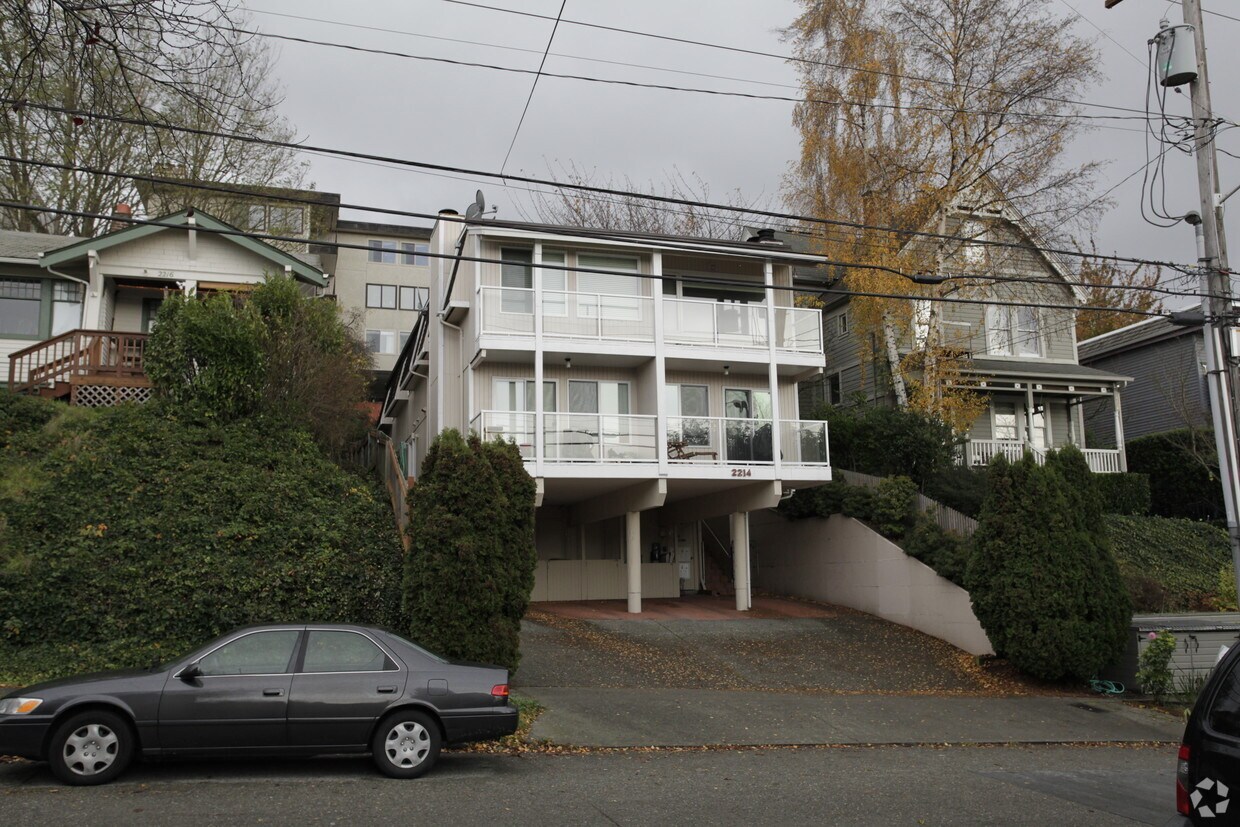Foto del edificio - 2214 14th Ave W