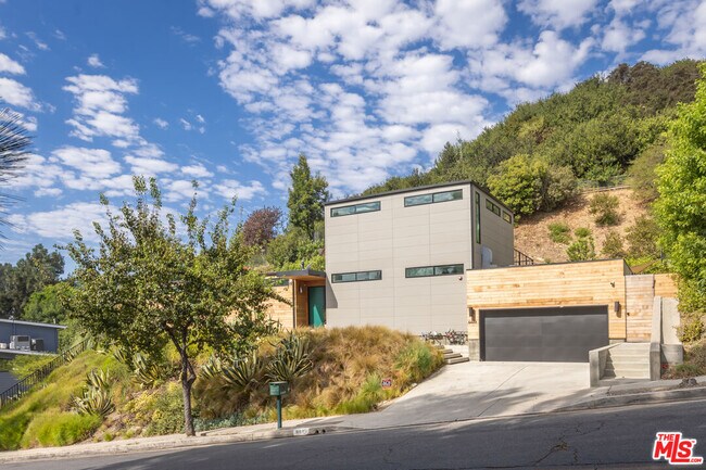 Foto del edificio - 6449 Tahoe Dr