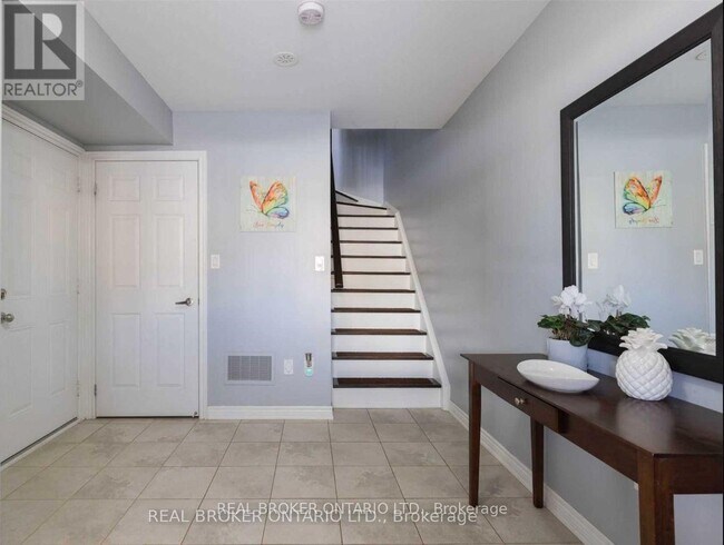 Building Photo - 2544 Grand Oak Trail