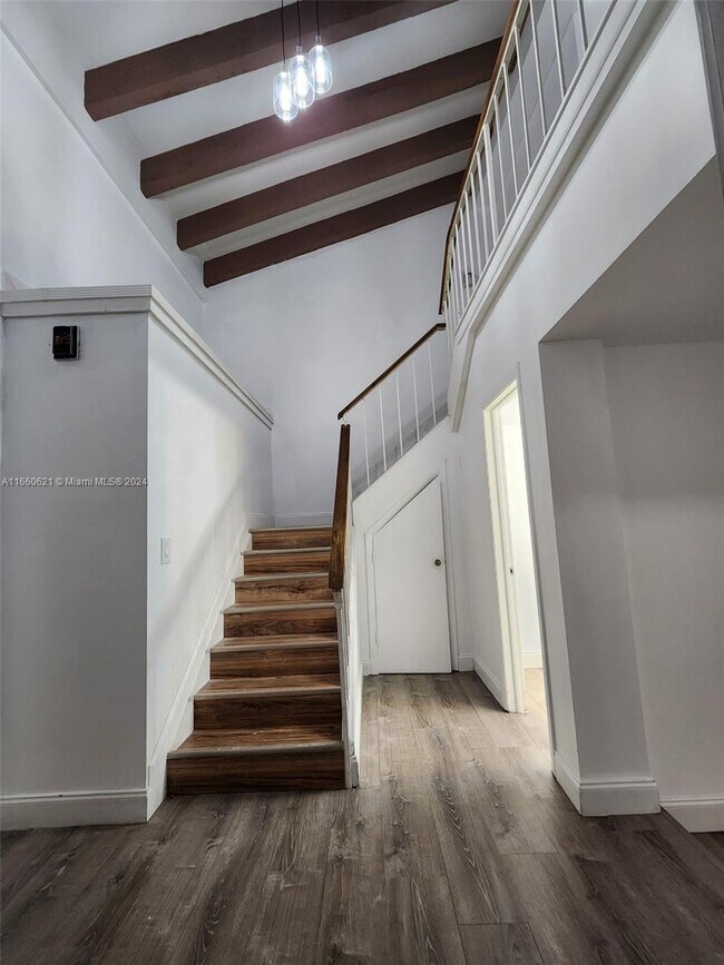 Building Photo - 8380 SW 154th Ave