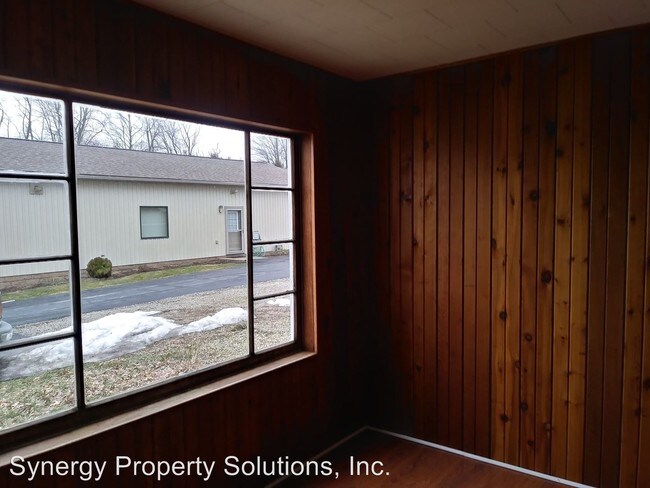 Building Photo - 63 Lexington-Springmill Rd N