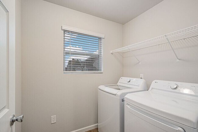 Foto del edificio - 2328 Shadycroft Dr