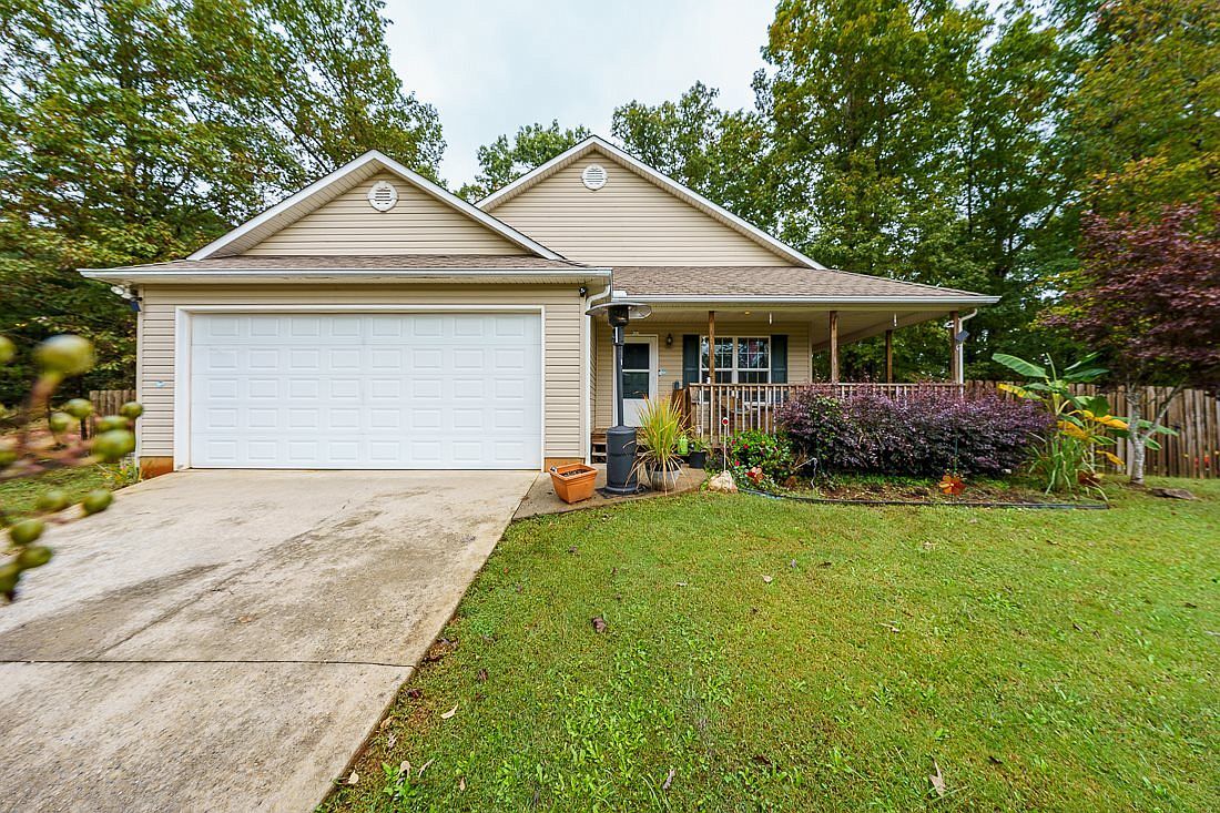 Primary Photo - 178 Habersham Landing Dr