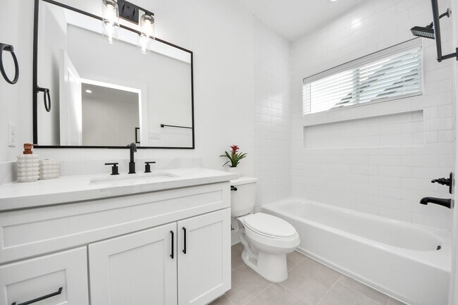 Foto del edificio - 7737 Hammerly Blvd