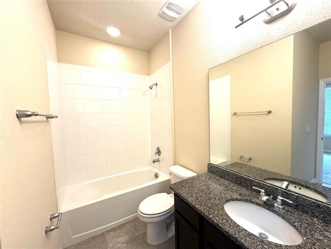 Foto del edificio - 10242 Sand Cay Dr