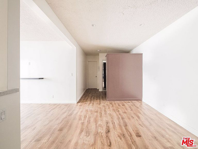 Foto del edificio - 255 N Union Ave