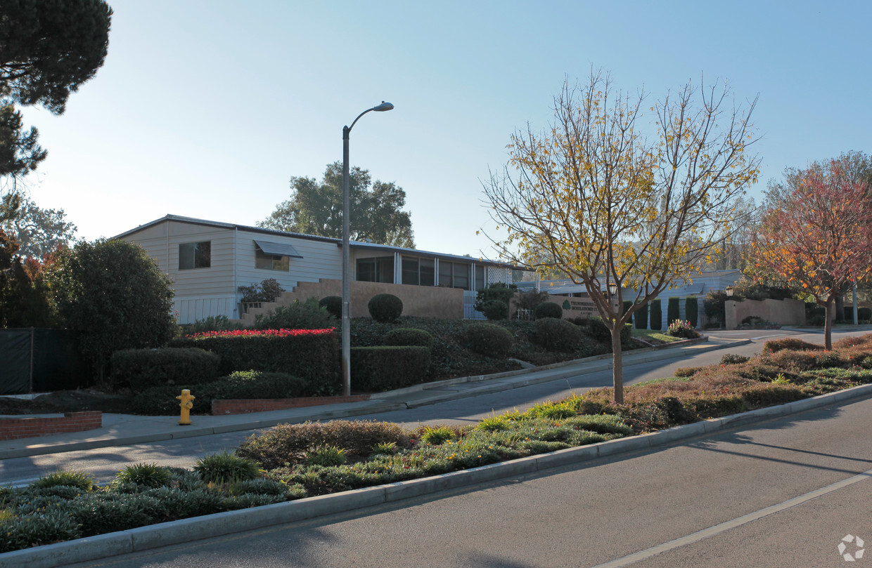 Building Photo - 200 S Conejo School Rd