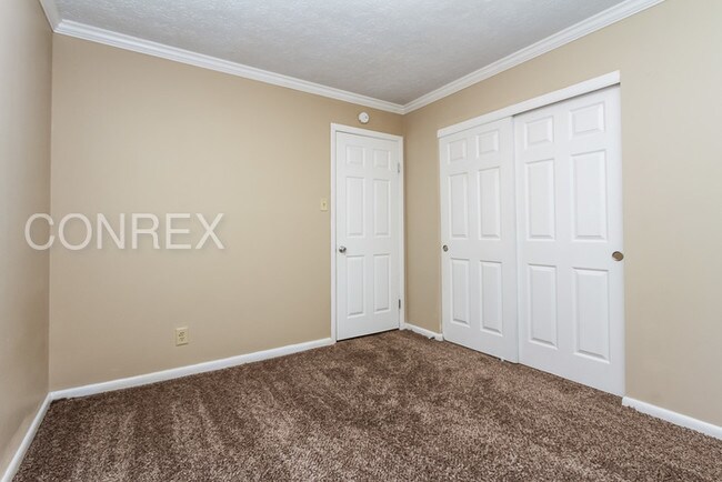 Foto del edificio - 4600 E 42nd St