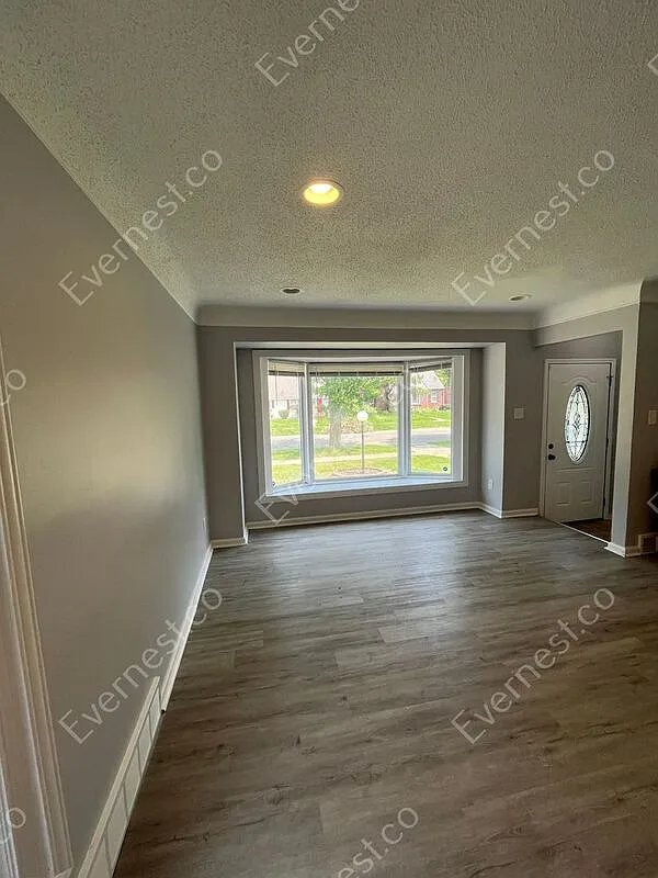 Foto del edificio - 14233 Piedmont St