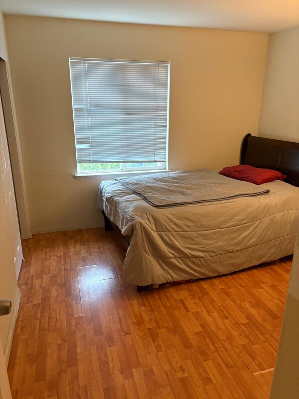 Foto del edificio - 2114 Bailey Pl