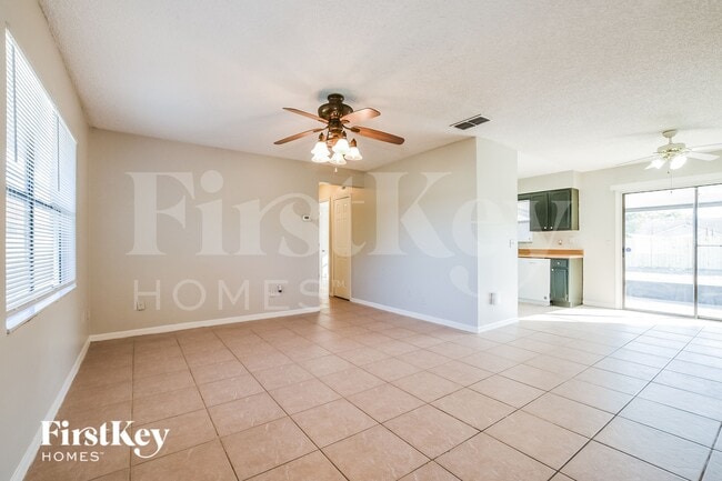 Foto del edificio - 3208 Buckland St