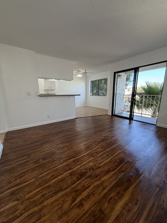 Foto del edificio - 4840 W 118th St