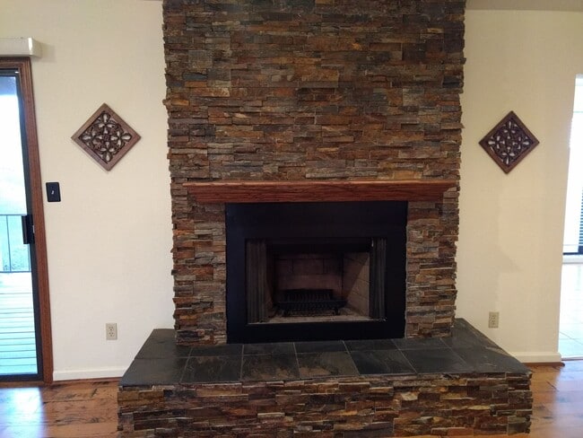 Foto del edificio - 15619 E Palisades Blvd