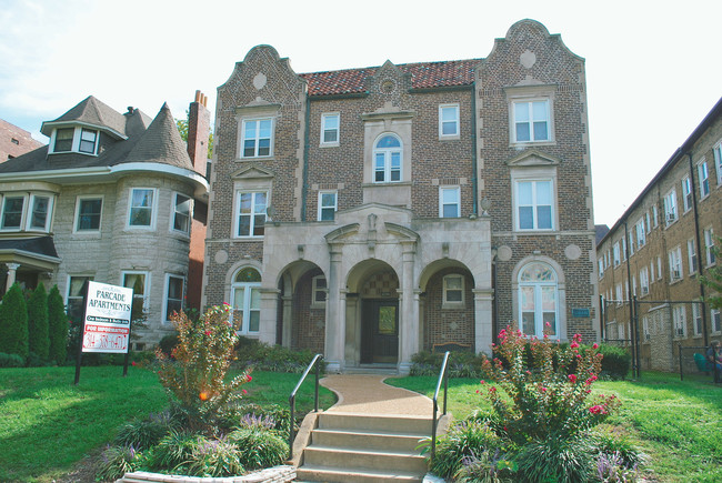 Foto del edificio - Toronto Parcade Apartments