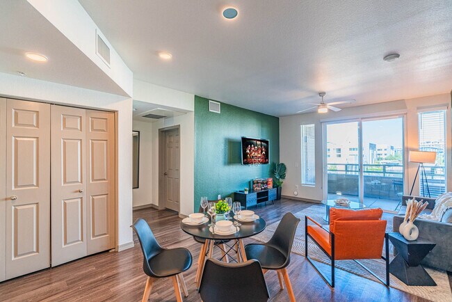 Foto del edificio - 9600 W Georgia Ave