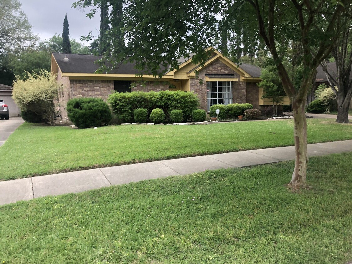 Primary Photo - 12871 Westella Dr