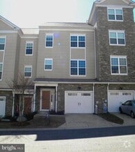 Building Photo - 3788 Bedford Dr