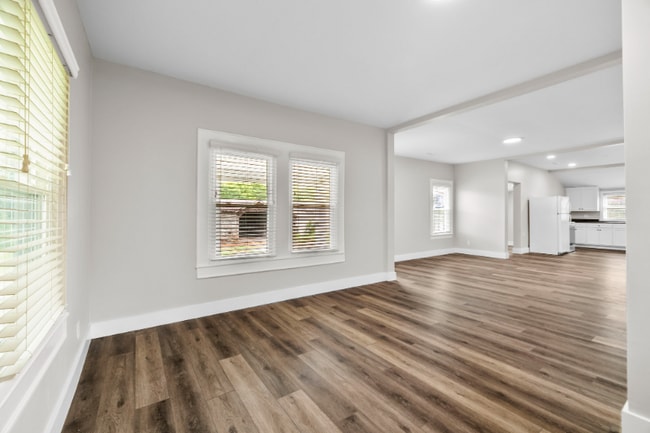 Building Photo - 2811 Locust Hill Rd