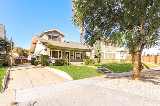 Foto del edificio - 3875 Pine St