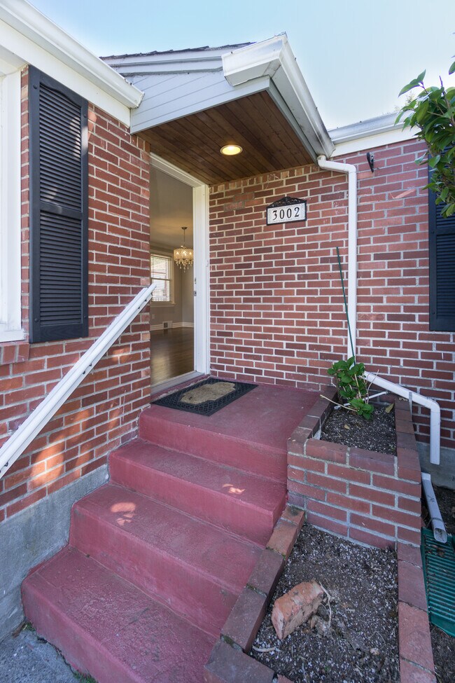 Foto del edificio - 3002 32nd Ave W