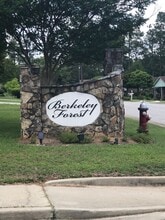 Building Photo - 2613 Cliffside Dr