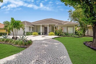 Building Photo - 12499 Classic Dr