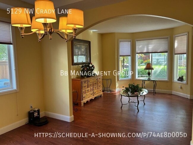 Building Photo - Rare & Exceptional 6-BR Bethany Home on Cu...