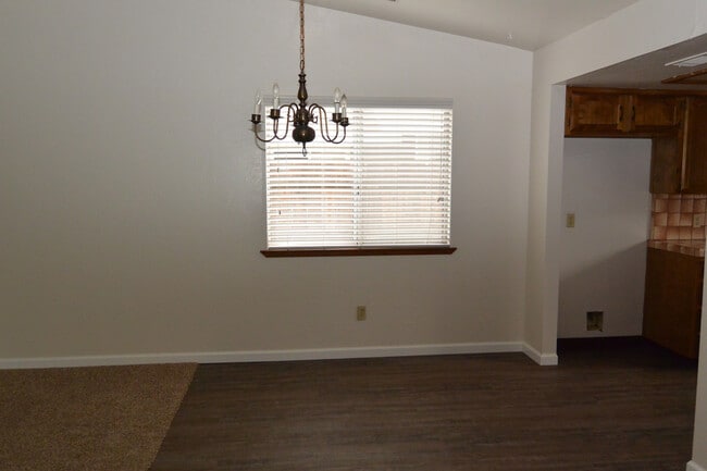 Foto del edificio - 1509 S Noyes St