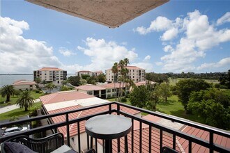 Building Photo - 6210 Sun Blvd
