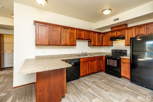 2HAB, 1BA - 949 ft² - Village Pointe - Fully Occupied