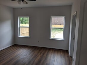 Building Photo - 6835 Landor St