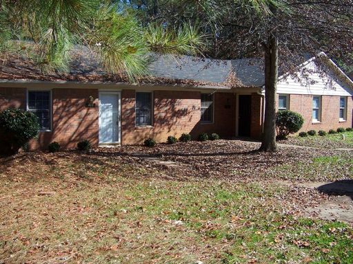 Primary Photo - 407 Waterbury Dr