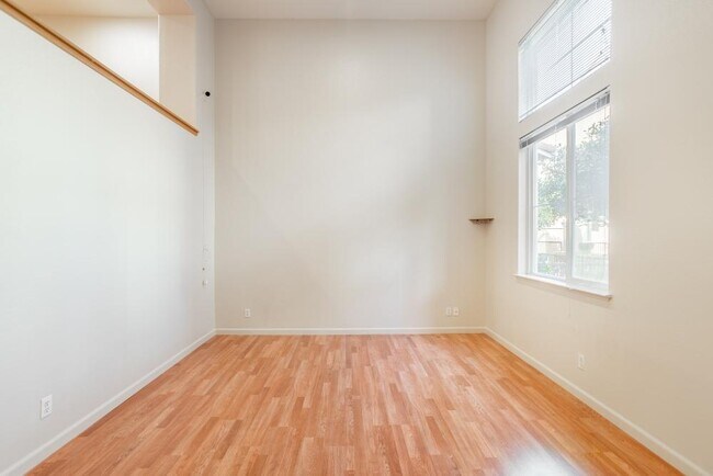 Foto del edificio - 3 bedroom in Santa Clara CA 95054