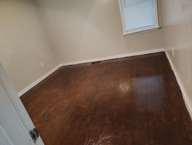 Foto del edificio - 4638 S McRaven Rd