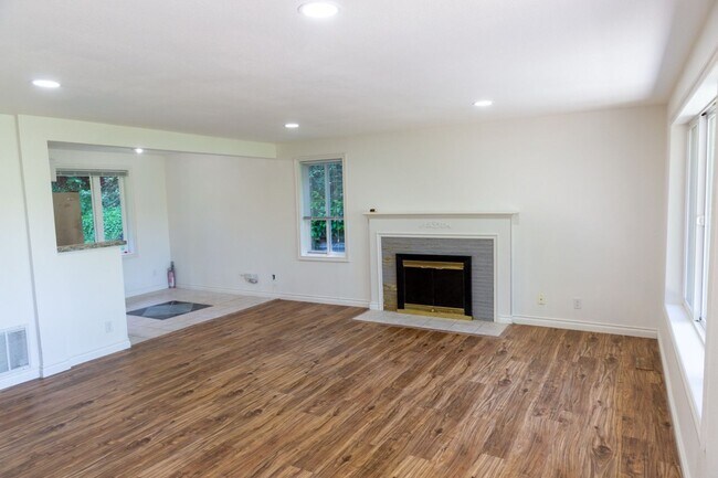 Foto del edificio - 17305 Dayton Ave