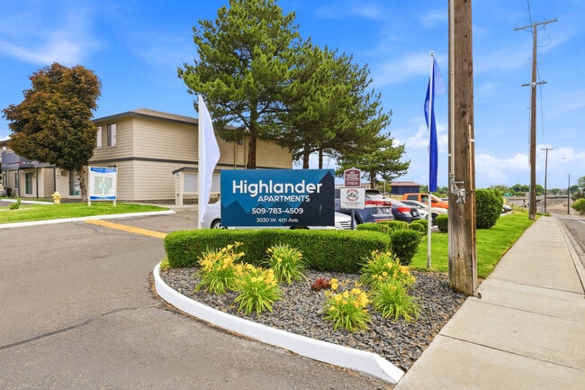 Foto del edificio - Highlander Apartments