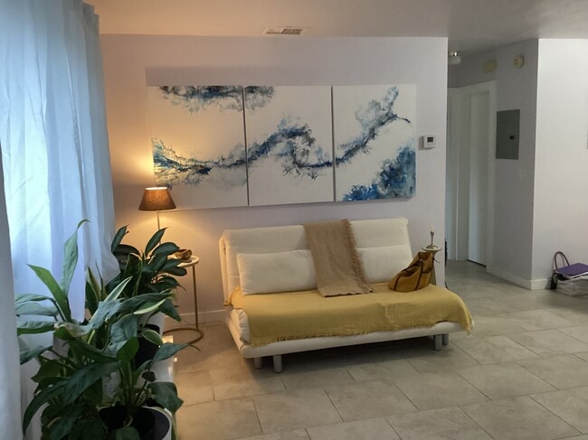 Living Room - 1818 Rodman St