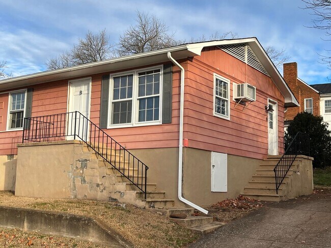 Building Photo - 120 Maple