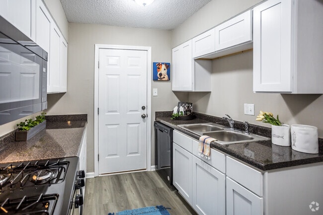 Interior Photo - Bridgeport Manor