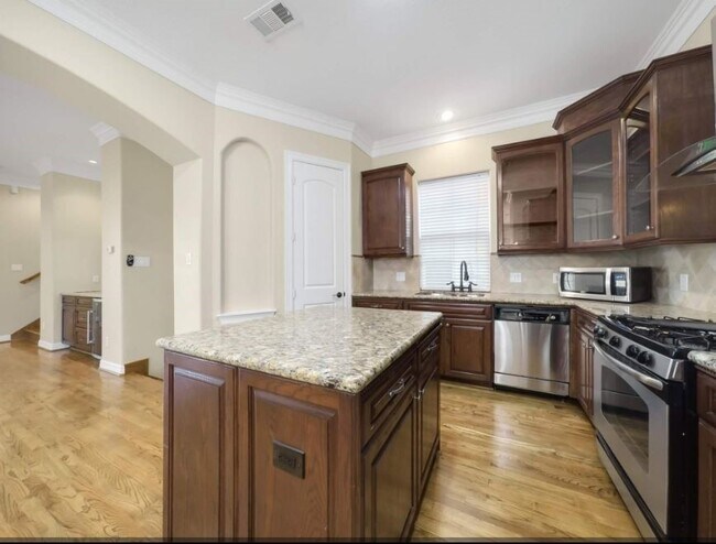 Foto del edificio - 2736 Cortlandt St