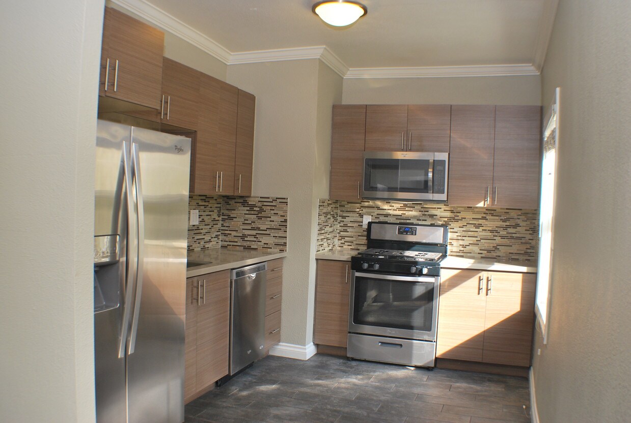 Foto principal - 145 Douglas St