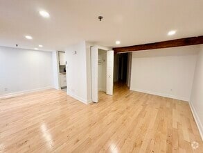 Building Photo - 215 Rue De La Commune O