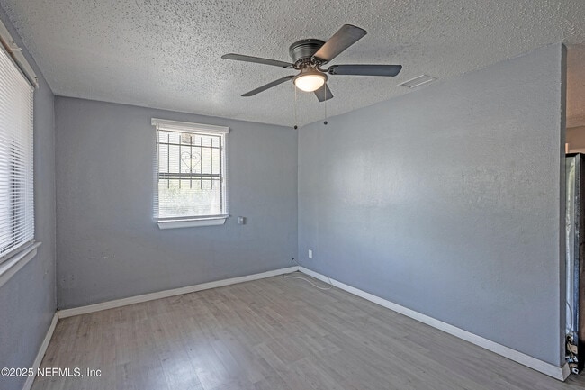 Building Photo - 4114 Moncrief Rd