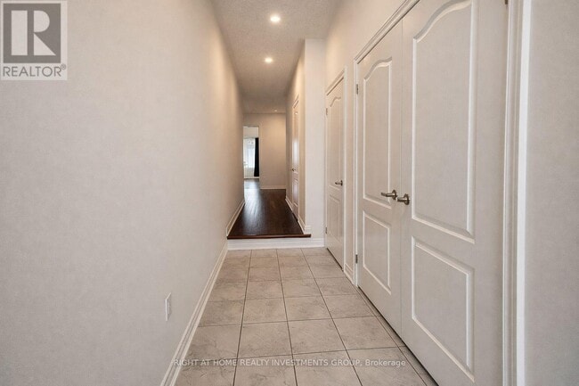 Building Photo - 74 Beechborough Cres