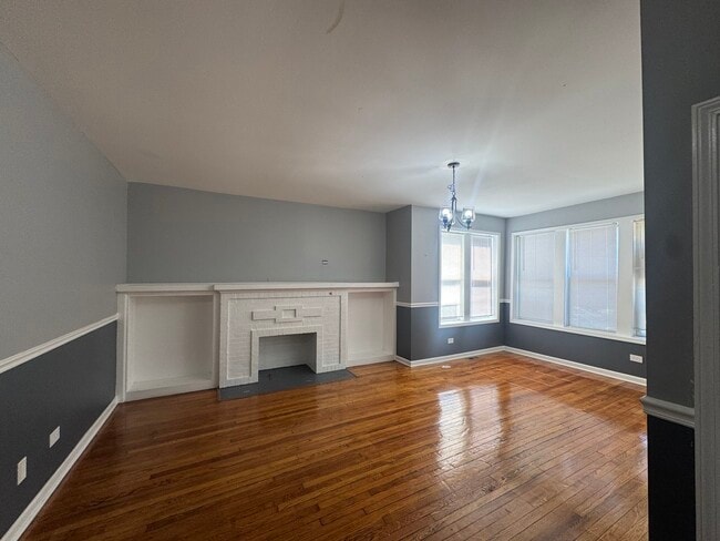 Building Photo - 7647 S May St
